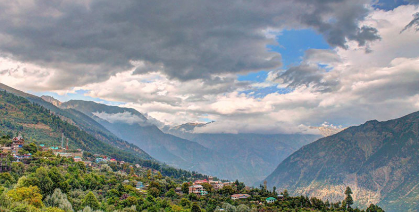 Roghi Village: A Slice of Paradise in Kalpa 