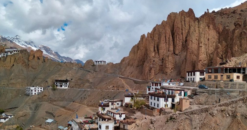 "Tranquil Moments in Kaza"