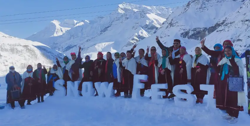 Himachal In November - Snowy Peaks, Festive Delights, Snug Mountain Hideaways 8 Frosty Fun and Mountain Majesty