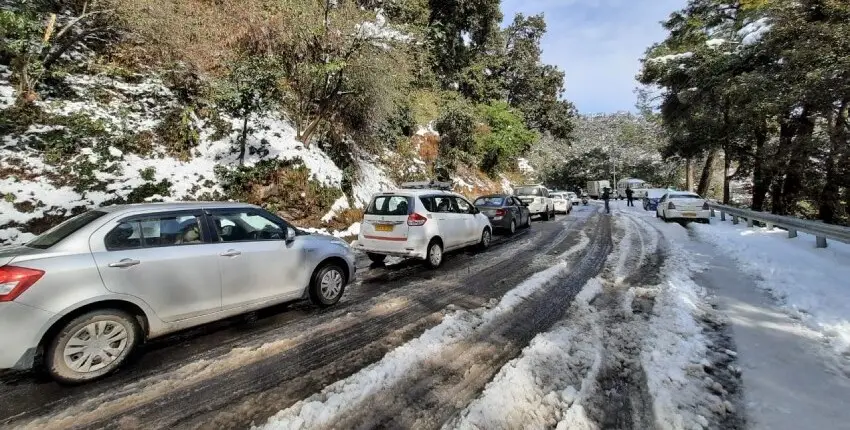 Chandigarh to Shimla - How To Reach by Bus, By Air, By Train, Highway Status, Weather, Distance and More 7 shimla chandigarh highway road