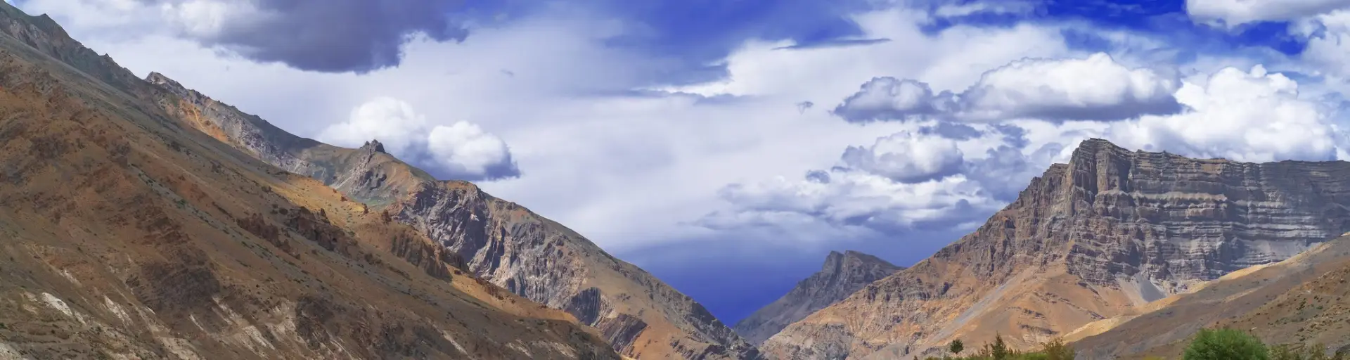 Best Season to Visit Himachal Pradesh: Complete Himachal Travel Guide 1 Tourist Seasons In Himachal Featured Image