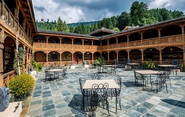 Naggar castle
