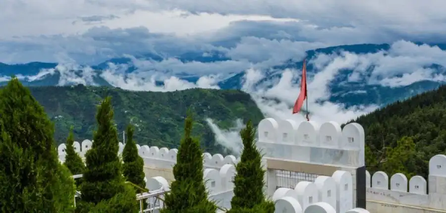 Places to visit in Shimla - Shimla's Natural Beauty 8 Chail