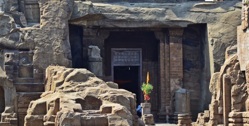 masroor rock temples