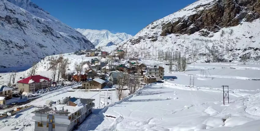 Snow in Himachal in February