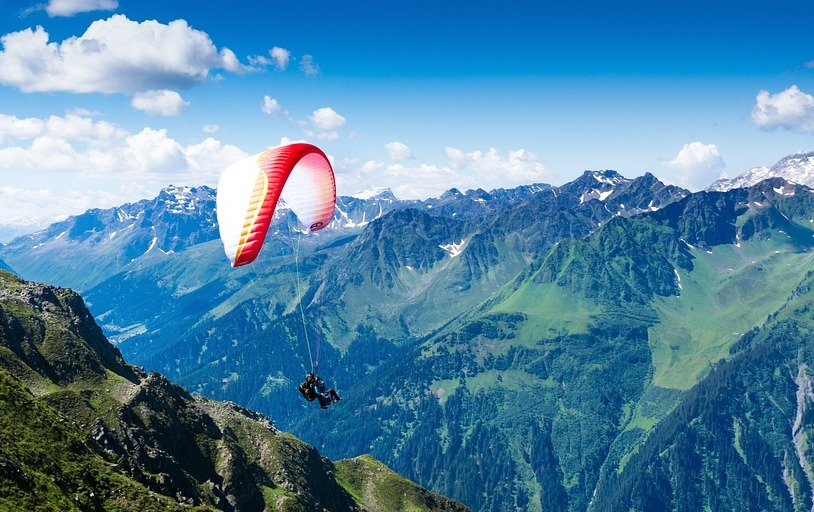 Bir Billing Paragliding Tour Package Gallery Image 3