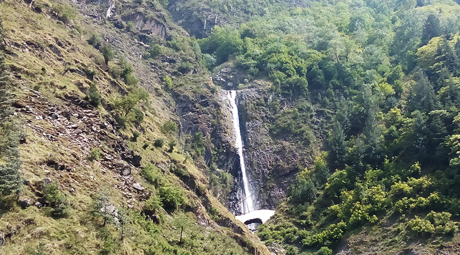 Waterfalls in Himachal Pradesh 12 Hadsar Waterfall