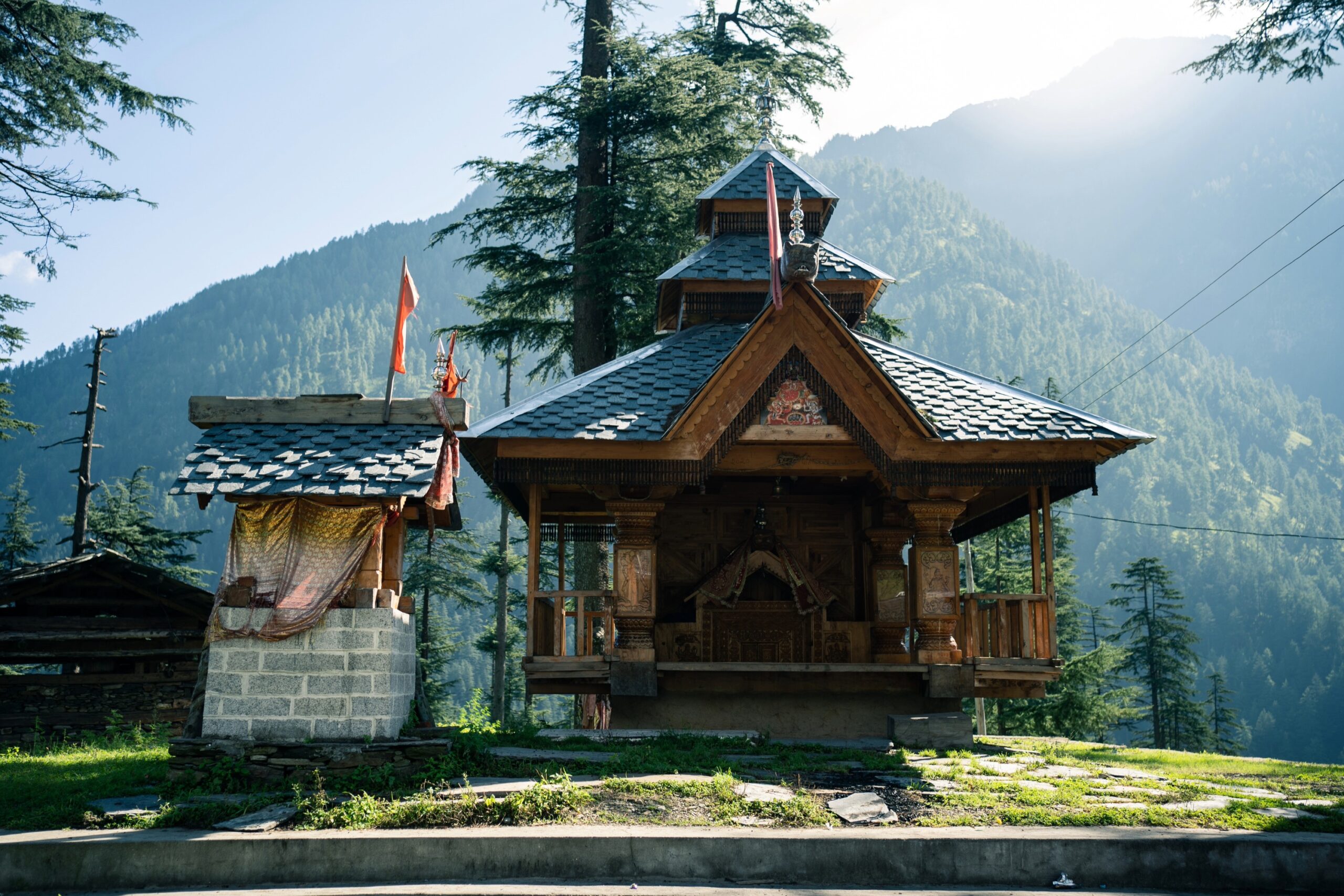 Sainj Valley & Shangarh Travel Guide: The Ultimate Offbeat Himachal Escape 9 Culture Sainj Valley scaled
