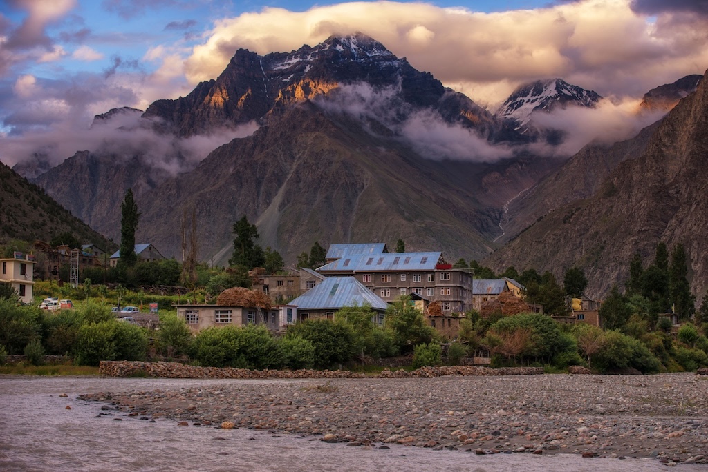 Beyond the Third Axis: How the Nimmu–Padum–Darcha Road Is Rewriting Life, Travel, and Kinship Between Lahaul and Ladakh 3 Jispa along the Bhaga River. Source: Twenty47studio / Getty Images